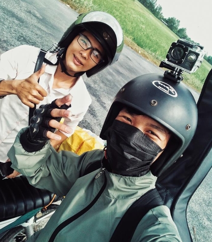 Camera hành trình xe máy gắn mũ bảo hiểm