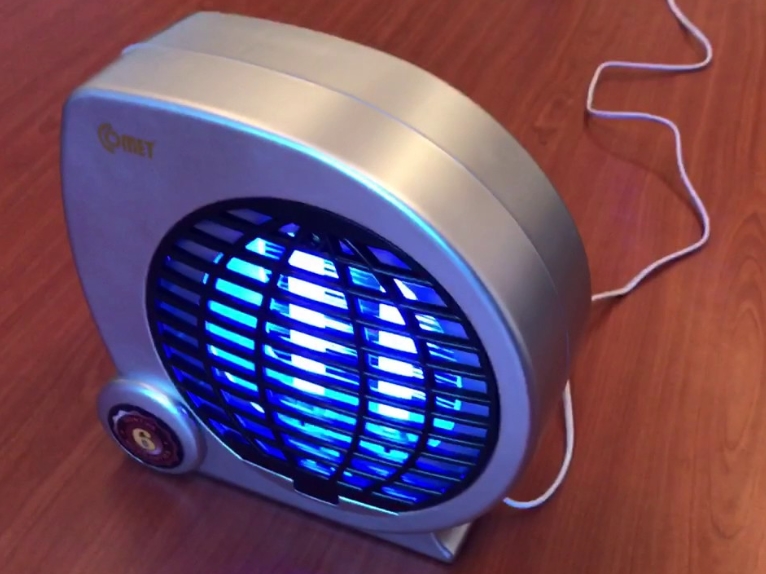 Đèn bắt muỗi Comet CM089
