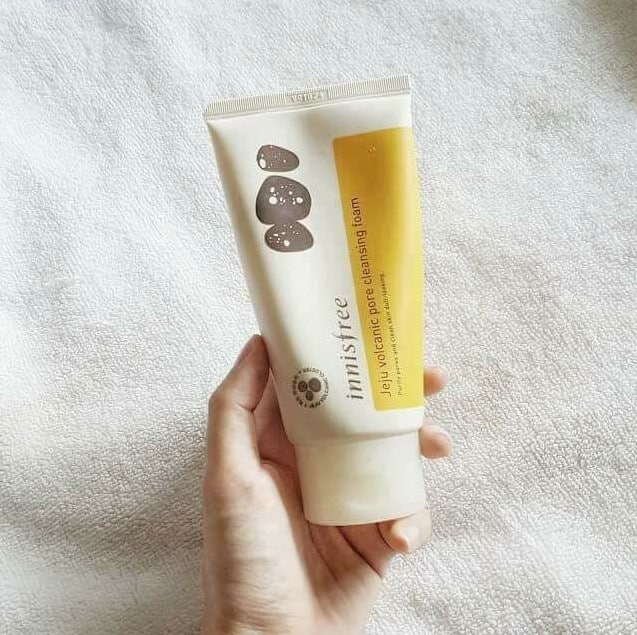 Innisfree Jeju Volcanic Pore Cleansing Foam