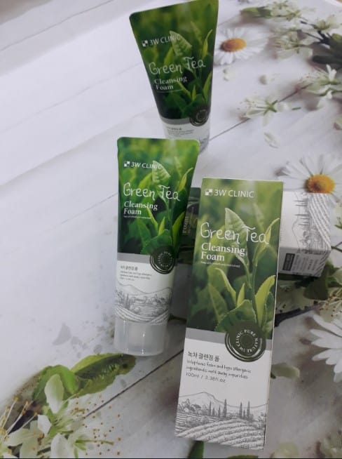 3W Clinic Green Tea Cleansing Foam