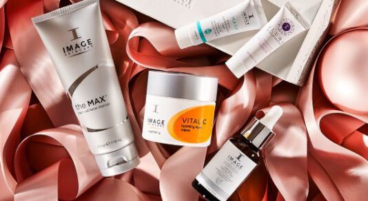 Image Skincare - TOP 10 hãng mỹ phẩm tốt nhất do ELLE ghi nhận.